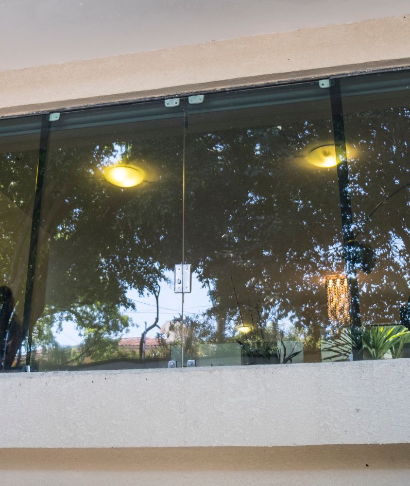 janela de vidro em Recife